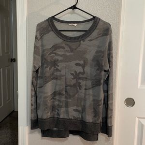 Gray camo pullover. Women’s size Small